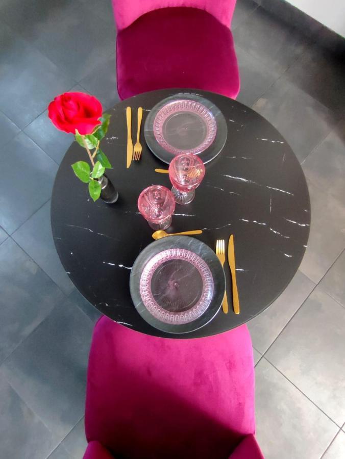 Love Room A Montargis Dış mekan fotoğraf