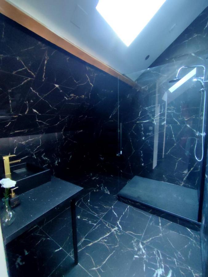 Love Room A Montargis Dış mekan fotoğraf